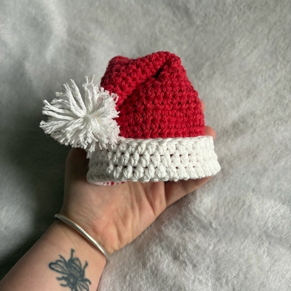 Handmade Labubu Santa Hat - Picture 3 of 6